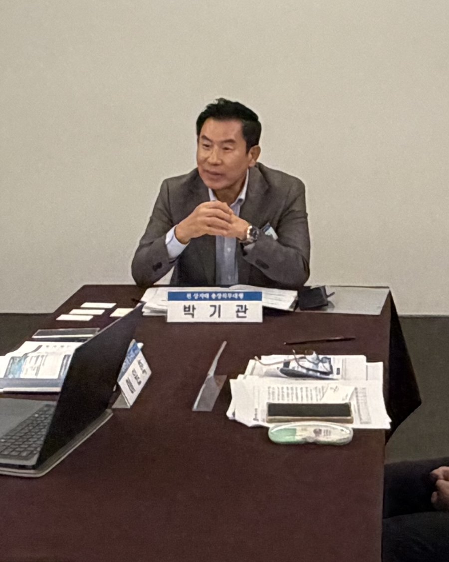 동해안 발전전략 심포지엄 제5분과 좌장석의 박기관 교수